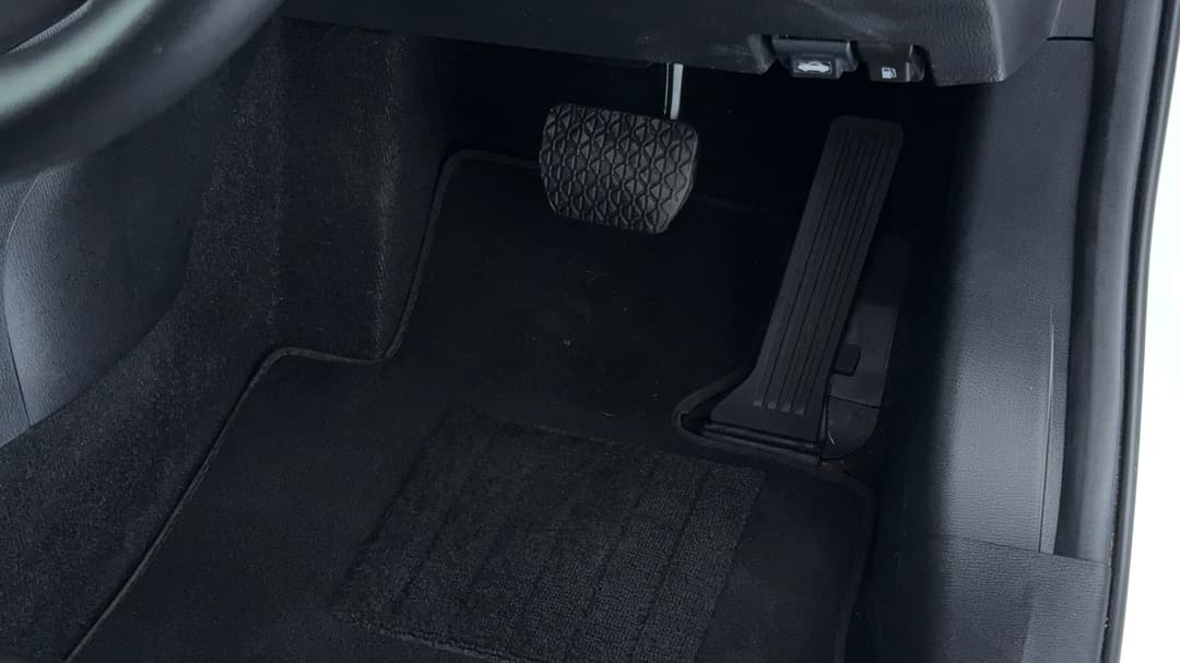 2024 Mazda CX-3 G20 Sport, Automatic, 29778 km, Pedals and Footmat