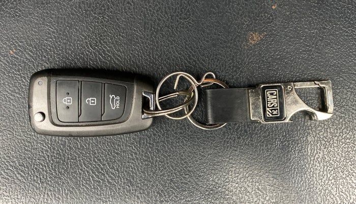 2018 Hyundai Verna 1.6 SX VTVT, Petrol, Manual, 50,287 km, Key Close Up