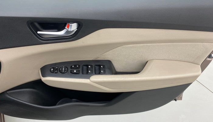 2018 Hyundai Verna 1.6 SX VTVT, Petrol, Manual, 50,287 km, Driver Side Door Panels Control