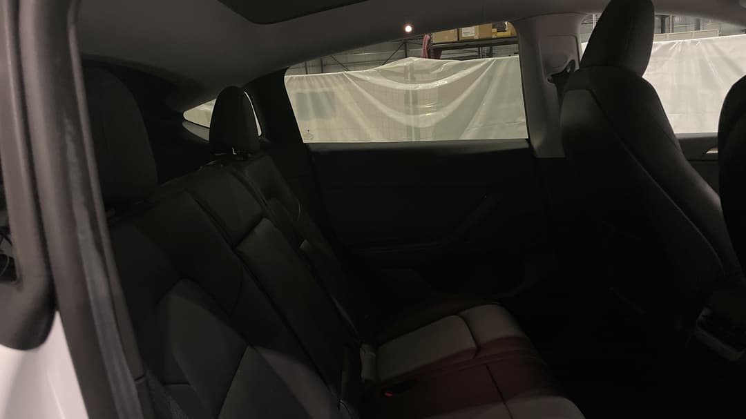 2023 Tesla Model Y Rear-wheel Drive, Automatic, 22321 km, Right Side Rear Door Cabin View