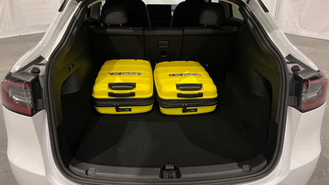 2023 Tesla Model Y Rear-wheel Drive, Automatic, 22321 km, Boot Inside View with Luggage