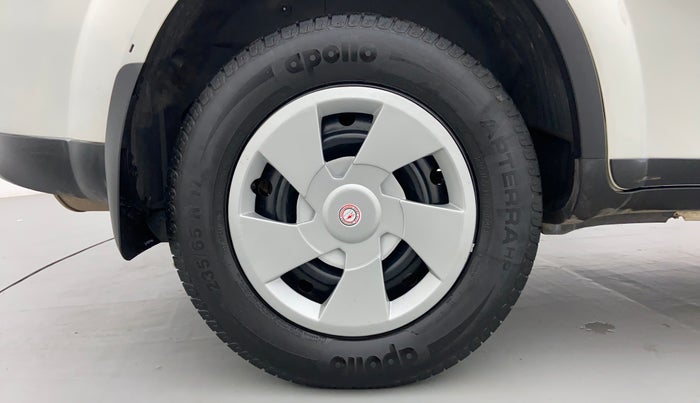 2018 Mahindra XUV500 W7 FWD, Diesel, Manual, 39,584 km, Right Rear Wheel