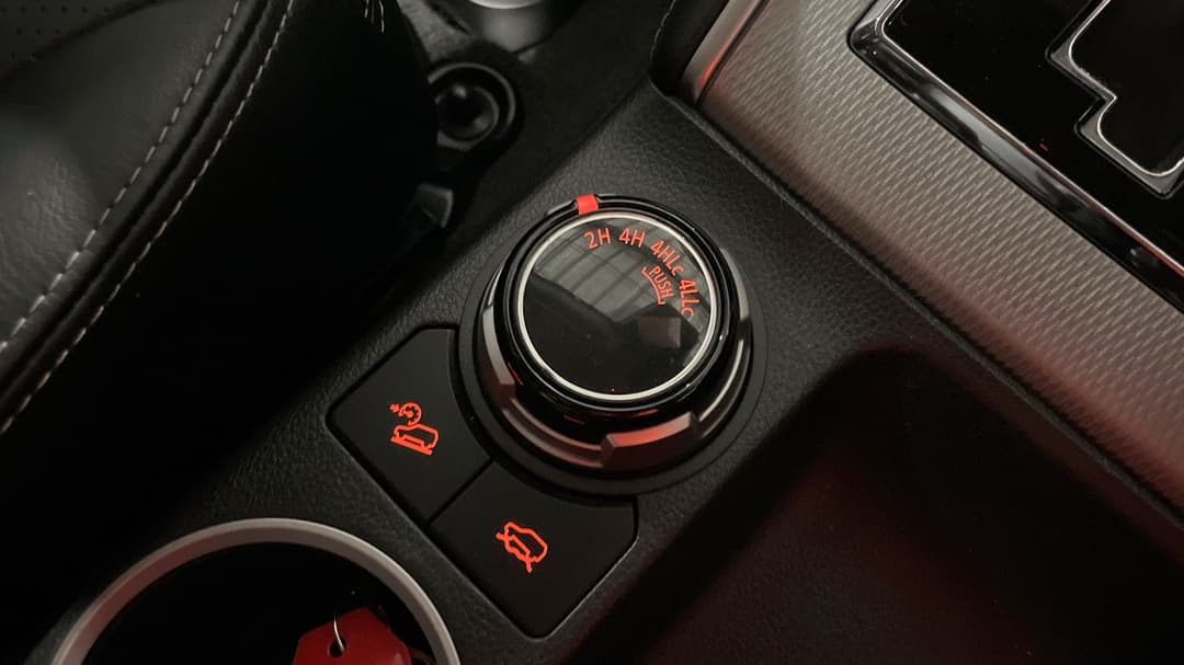 2019 Mitsubishi Triton Gls (4x4) Premium, Automatic, 135618 km, Utility Switches/Buttons