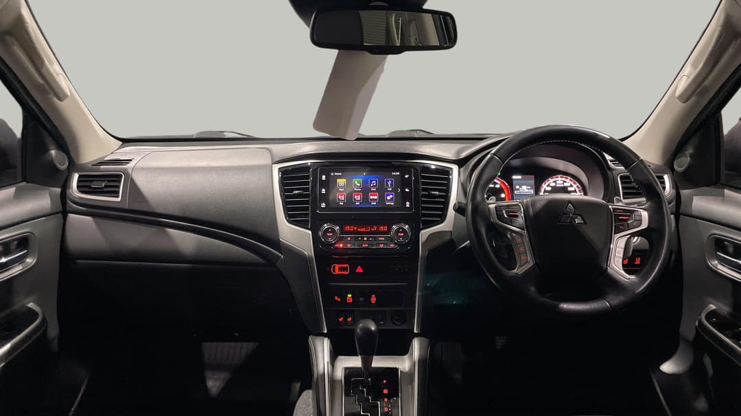2019 Mitsubishi Triton Gls (4x4) Premium, Automatic, 135618 km, Dashboard View