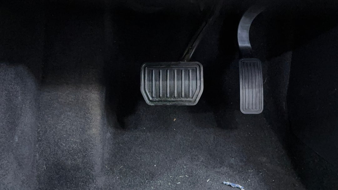 2021 Tesla Model 3 Standard Range Plus RWD, Automatic, 50651 km, Pedals and Footmat