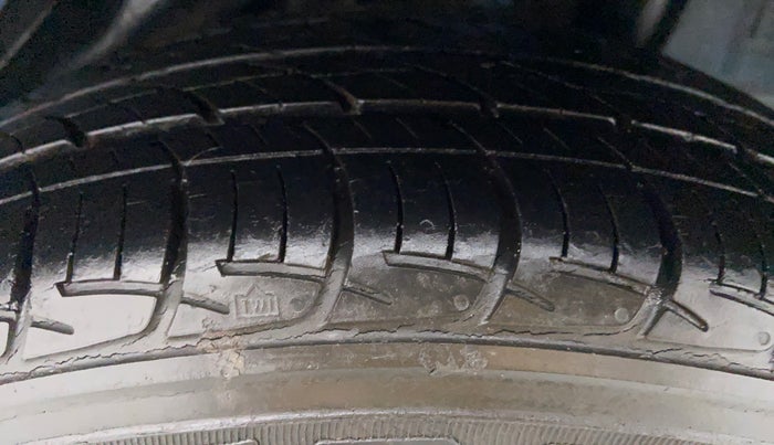 2012 Honda Brio 1.2 V MT I VTEC, Petrol, Manual, 24,171 km, Left Rear Tyre Tread