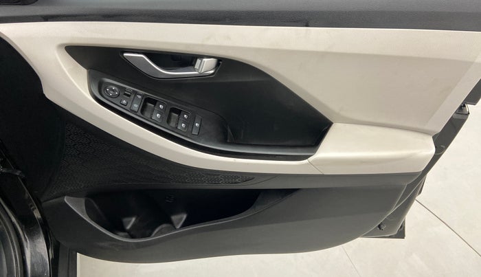 2022 Hyundai Creta SX IVT 1.5 PETROL, Petrol, Automatic, 11,328 km, Driver Side Door Panels Control