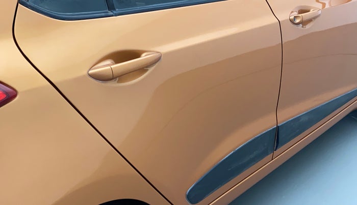 2015 Hyundai Grand i10 SPORTZ 1.2 KAPPA VTVT, Petrol, Manual, 71,821 km, Right rear door - Paint has faded