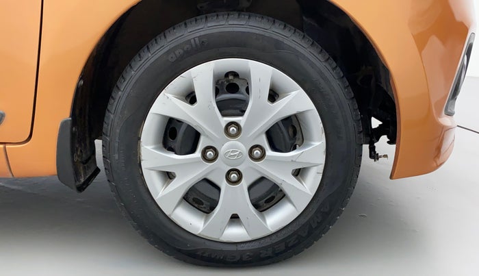 2015 Hyundai Grand i10 SPORTZ 1.2 KAPPA VTVT, Petrol, Manual, 71,963 km, Right Front Wheel
