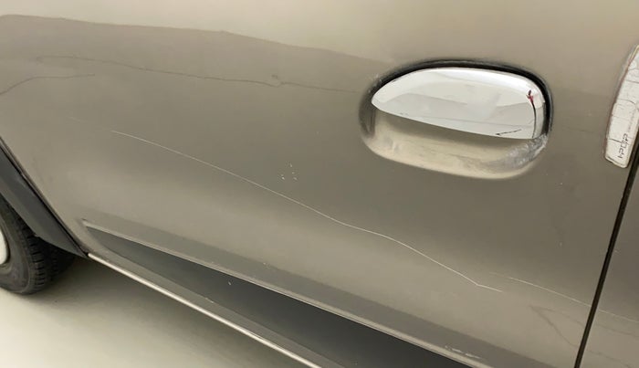2016 Renault Kwid RXT 0.8 (O), Petrol, Manual, 90,523 km, Front passenger door - Minor scratches