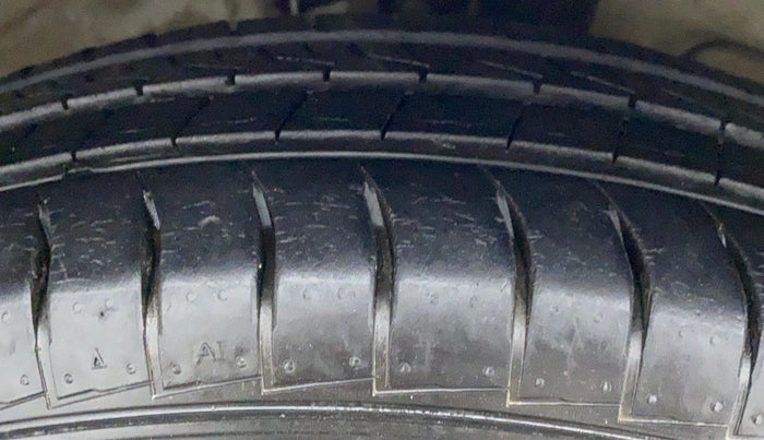 2018 Hyundai NEW SANTRO ERA 1.1, Petrol, Manual, 9,423 km, Left Rear Tyre Tread
