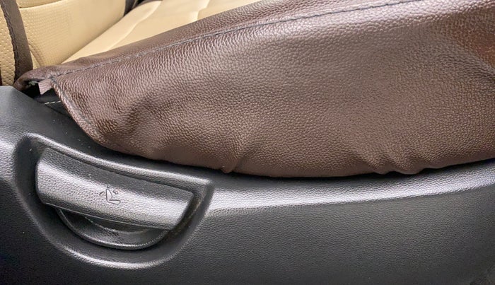 2018 Hyundai Grand i10 MAGNA 1.2 VTVT, Petrol, Manual, 5,505 km, Driver Side Adjustment Panel