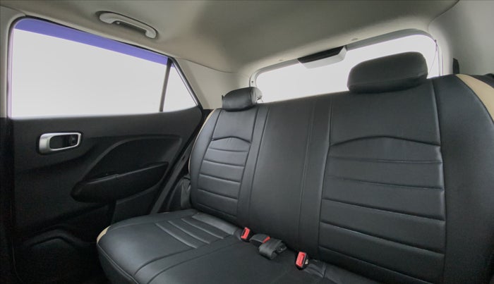 2019 Hyundai VENUE 1.0L Turbo GDI SX MT, Petrol, Manual, 53,557 km, Right Side Rear Door Cabin