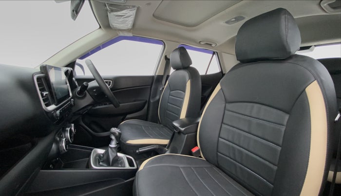 2019 Hyundai VENUE 1.0L Turbo GDI SX MT, Petrol, Manual, 53,557 km, Right Side Front Door Cabin
