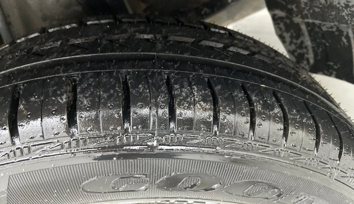 2014 Honda City VX MT DIESEL, Diesel, Manual, 74,602 km, Left Rear Tyre Tread