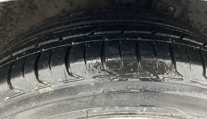2014 Honda City VX MT DIESEL, Diesel, Manual, 74,602 km, Right Front Tyre Tread
