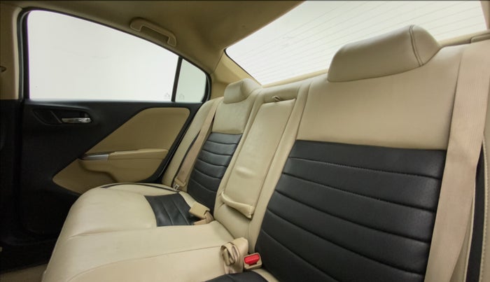2014 Honda City VX MT DIESEL, Diesel, Manual, 74,602 km, Right Side Rear Door Cabin