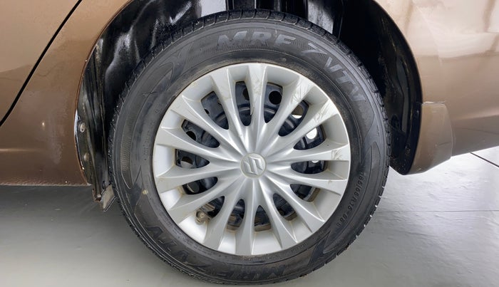 2016 Maruti Ciaz VXI PLUS, CNG, Manual, 83,441 km, Left Rear Wheel