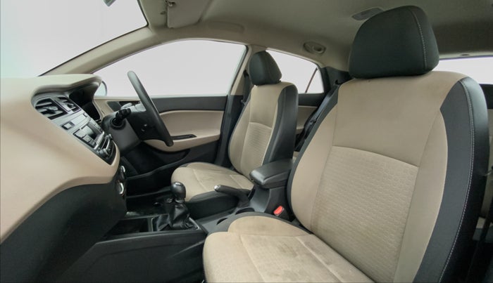 2016 Hyundai Elite i20 MAGNA 1.2, Petrol, Manual, 33,141 km, Right Side Front Door Cabin