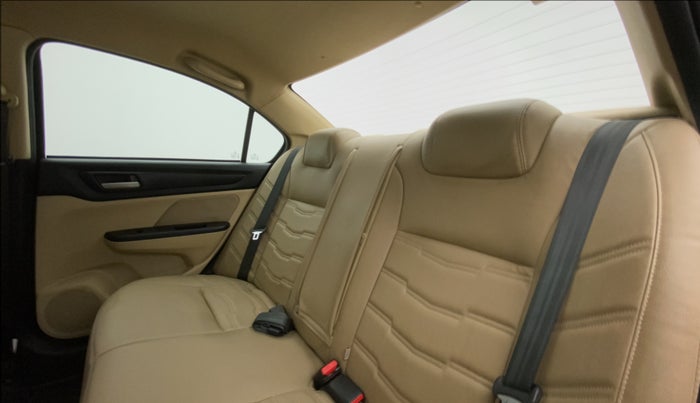 2022 Honda Amaze 1.2L I-VTEC VX, Petrol, Manual, 17,398 km, Right Side Rear Door Cabin