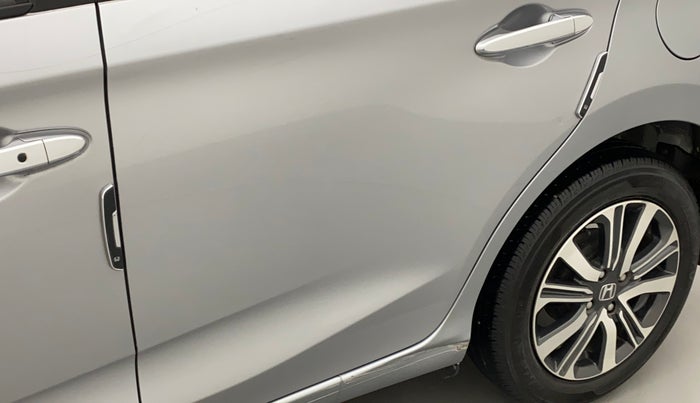 2022 Honda Amaze 1.2L I-VTEC VX, Petrol, Manual, 17,398 km, Rear left door - Minor scratches