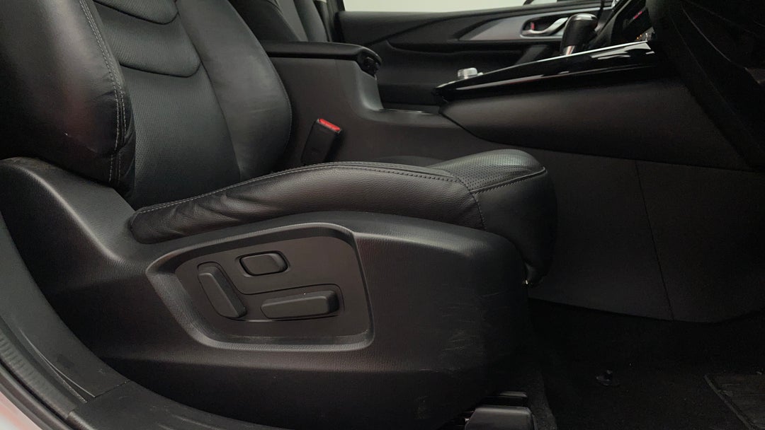 2021 Mazda CX-9 Touring (fwd), Automatic, 47682 km, Drivers Side Adjustment Panel