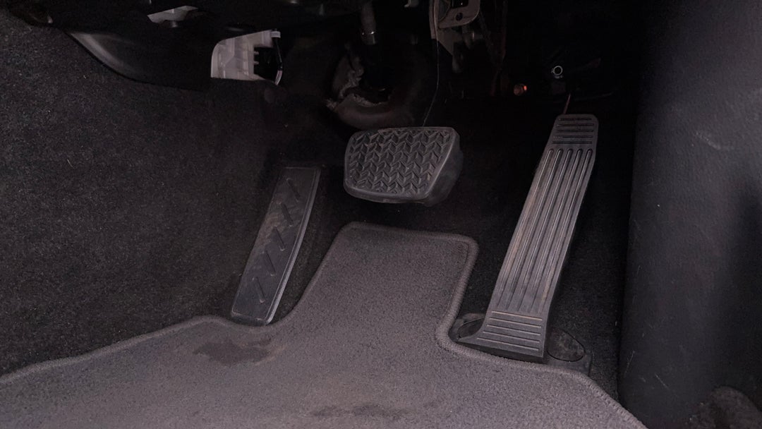 2024 Toyota Camry Ascent, Automatic, 51839 km, Pedals and Footmat