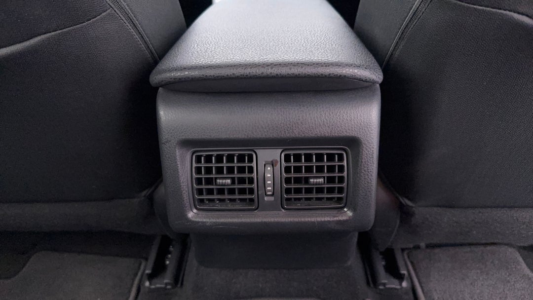 2024 Toyota Camry Ascent, Automatic, 51839 km, Rear A/C Vent