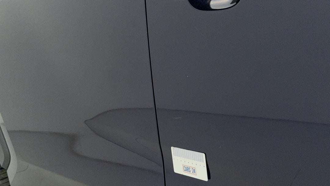 2019 Toyota RAV4 Gxl (AWD) Hybrid, Automatic, 86212 km, Doors Front RHS Scratch