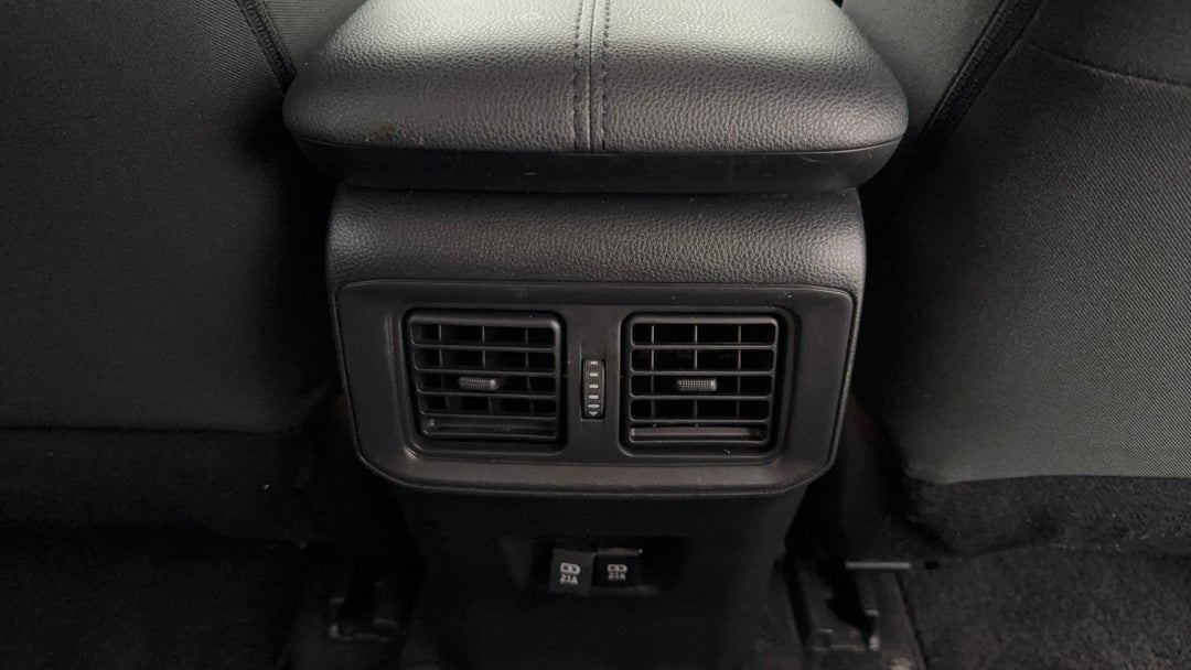 2019 Toyota RAV4 Gxl (AWD) Hybrid, Automatic, 86212 km, Rear A/C Vent