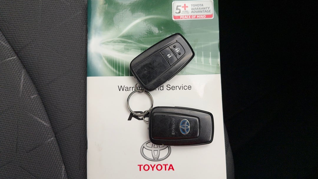 2019 Toyota RAV4 Gxl (AWD) Hybrid, Automatic, 86212 km, Key Close-up