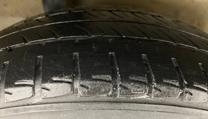 2017 Honda City V MT PETROL, Petrol, Manual, 41,033 km, Right Rear Tyre Tread