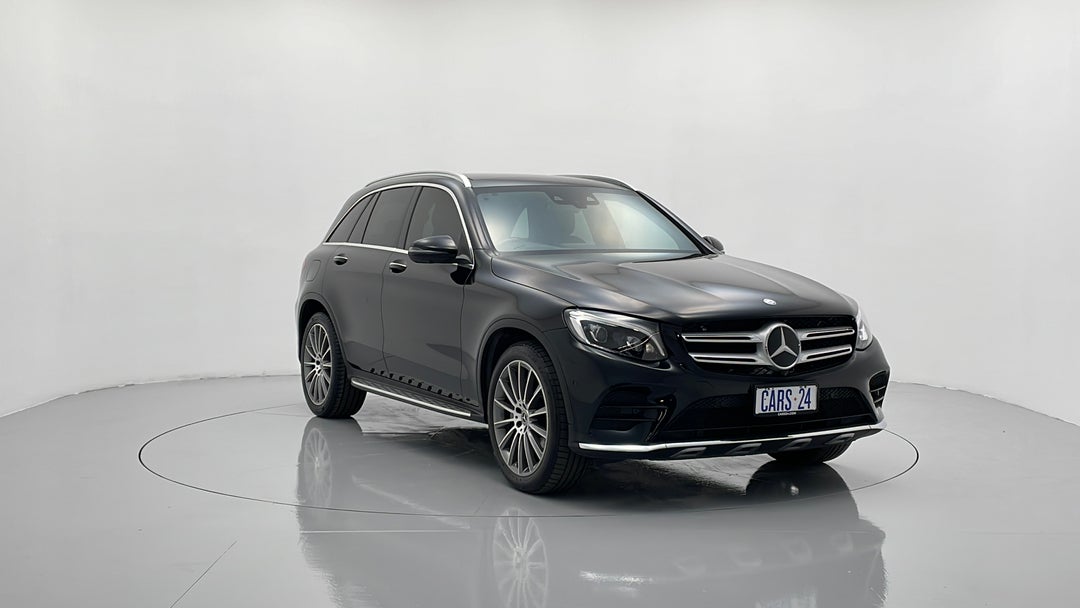 2016 Mercedes-benz GLC 250d, Automatic, 115415 km, Right Front Diagonal (45- Degree) View