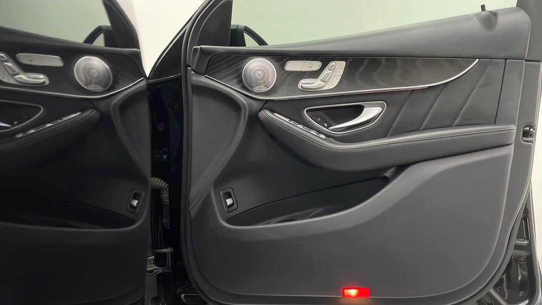 2016 Mercedes-benz GLC 250d, Automatic, 115415 km, Speaker View