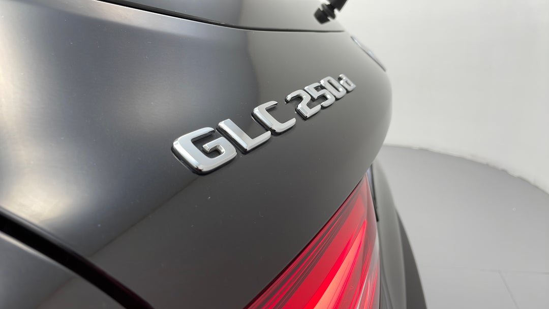 2016 Mercedes-benz GLC 250d, Automatic, 115415 km, Badge (Boot Left Side)