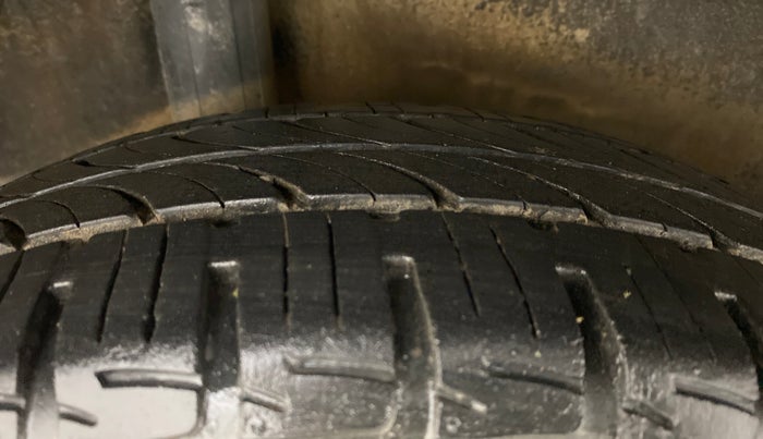 2017 Honda City V MT PETROL, Petrol, Manual, 13,242 km, Right Rear Tyre Tread