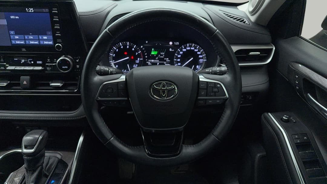 2021 Toyota Kluger Grande (4x4), Automatic, 78339 km, Steering Wheel Close-up