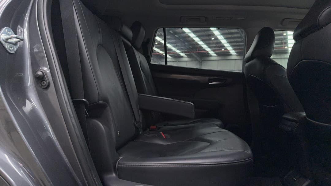 2021 Toyota Kluger Grande (4x4), Automatic, 78339 km, Right Side Rear Door Cabin View