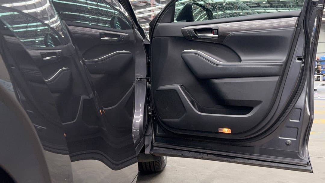 2021 Toyota Kluger Grande (4x4), Automatic, 78339 km, Speaker View