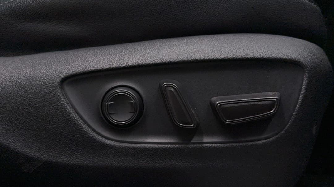 2021 Toyota Kluger Grande (4x4), Automatic, 78339 km, Drivers Side Adjustment Panel