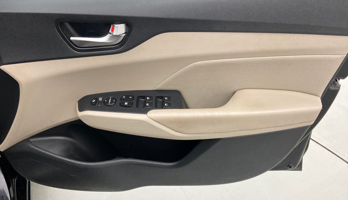 2020 Hyundai Verna SX (O)1.5 VTVT, Petrol, Manual, 29,729 km, Driver Side Door Panels Control