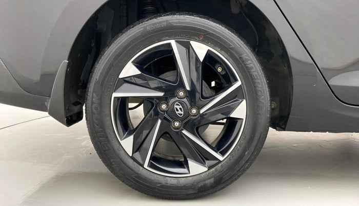 2020 Hyundai Verna SX (O)1.5 VTVT, Petrol, Manual, 29,729 km, Right Rear Wheel