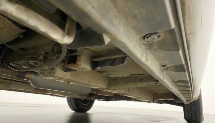 2014 Maruti Swift VXI, Petrol, Manual, 51,903 km, Right Side Underbody
