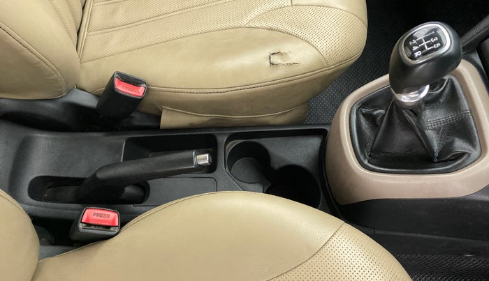 2014 Hyundai Xcent S 1.2, Petrol, Manual, 68,410 km, Gear Lever