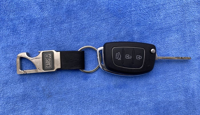 2014 Hyundai Xcent S 1.2, Petrol, Manual, 68,410 km, Key Close Up