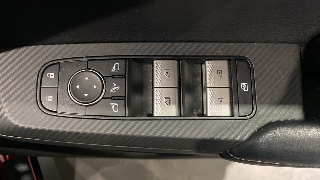 2022 Mitsubishi Outlander Aspire 7 Seat (AWD), Automatic, 88177 km, Drivers Side Door Panel Controls