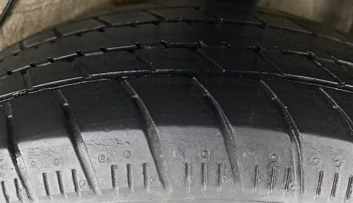 2020 Maruti Celerio VXI CNG OPT, CNG, Manual, 75,109 km, Left Front Tyre Tread