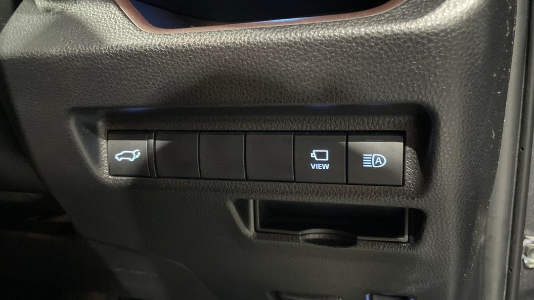 2021 Toyota RAV4 Cruiser (AWD) Hybrid, Automatic, 49840 km, Utility Switches/Buttons