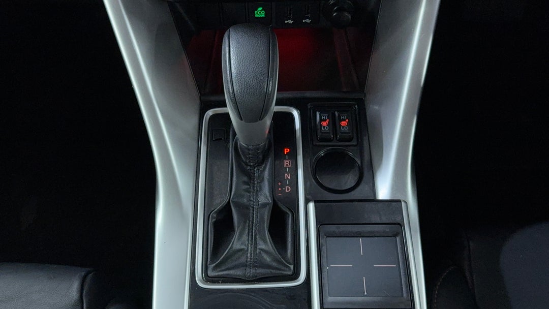 2018 Mitsubishi Eclipse Cross Exceed (2WD), Automatic, 60701 km, Gear Lever 