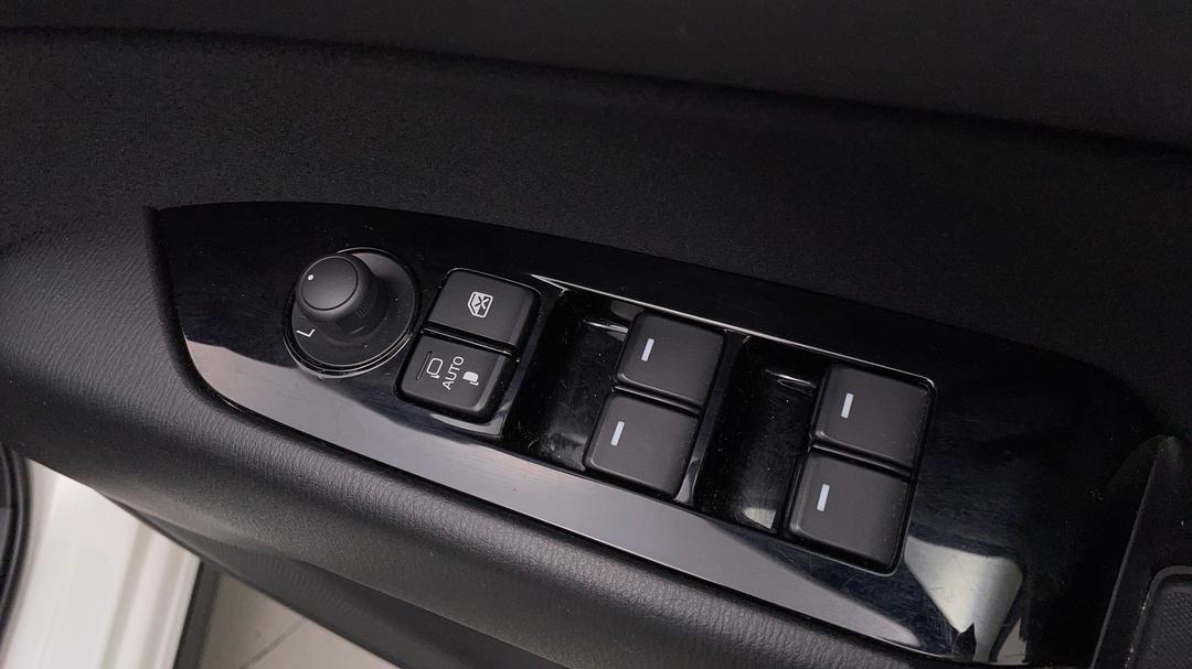 2022 Mazda CX-8 Sport (fwd), Automatic, 29992 km, Drivers Side Door Panel Controls